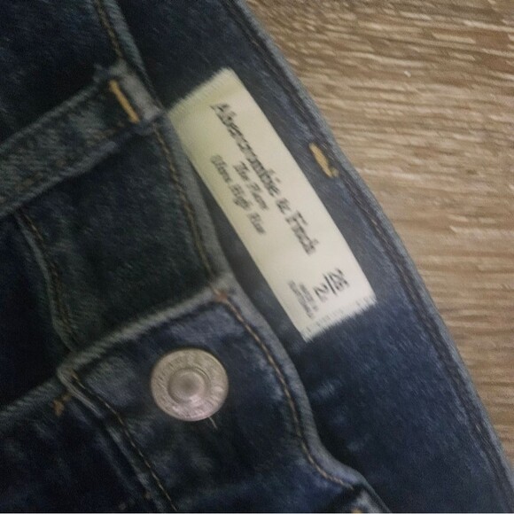 Abercrombie & Fitch The Flare Ultra High Rise Jean 26 / 2 short - Picture 7 of 13